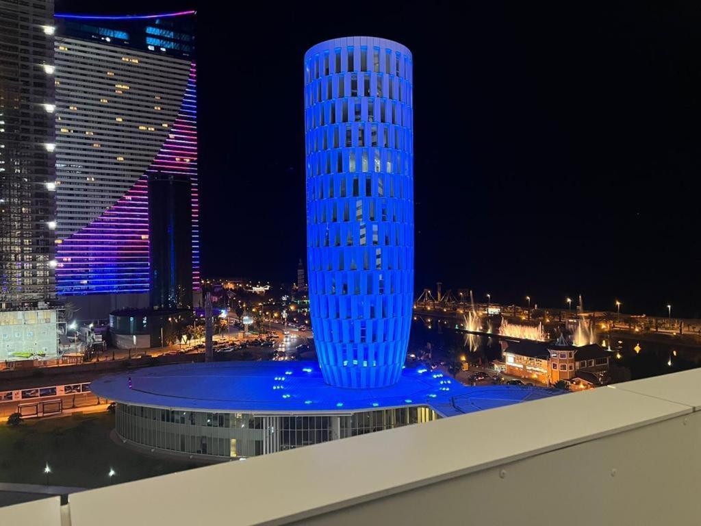Alien Palace Batumi บาทูมิ ภายนอก รูปภาพ
